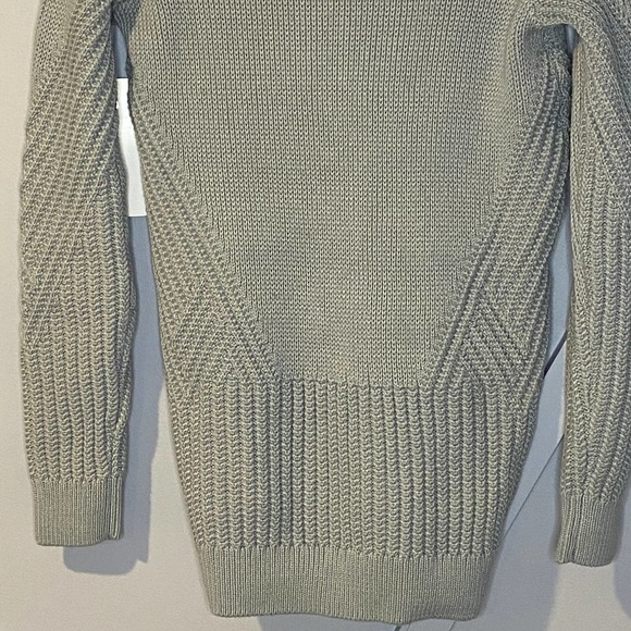 Athleta Teton V Neck Sweater NWT voyage gray - Picture 8 of 12